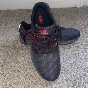 Nike RUN SWIFT -Size 11